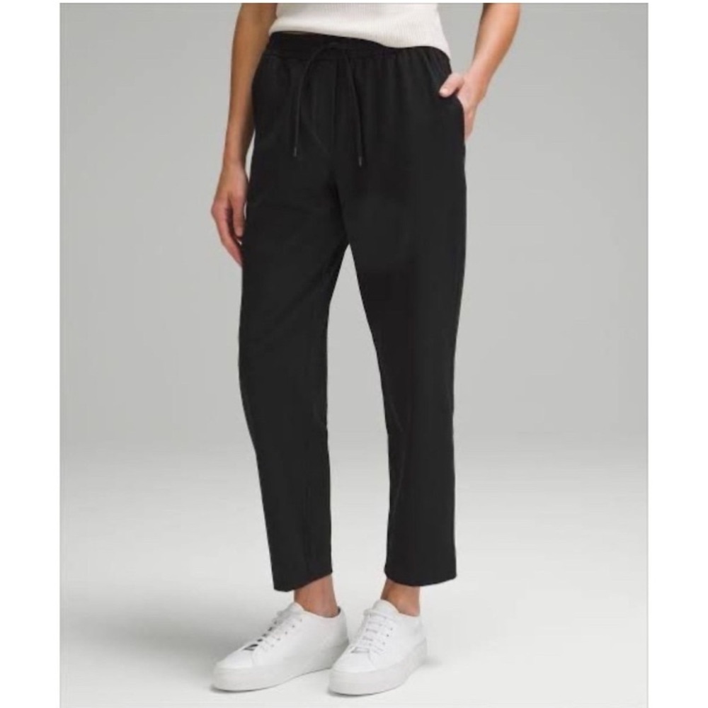 Lululemon Athletica Tapered-Leg Mid-Rise Pant Luxtreme 7/8 Length